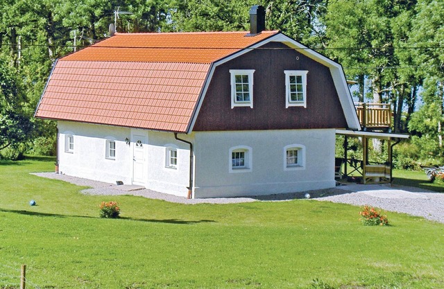 Stunning home in Ljungby with WiFi