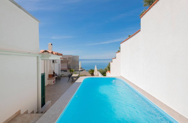 Stunning home in Makarska