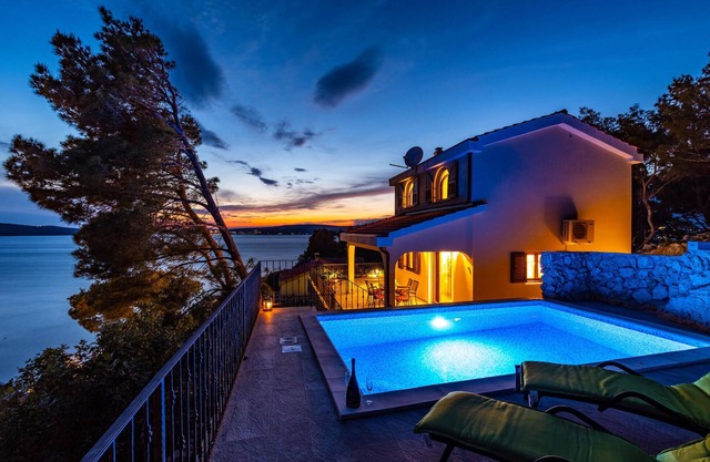 Stunning home in Novigrad with kitchen