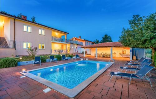 Holiday Pazin Persons Bedrooms 