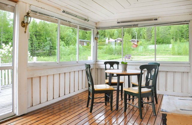 Stunning home in Skillingsfors