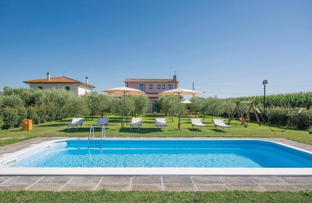 Stunning home in Ponte Buggianese