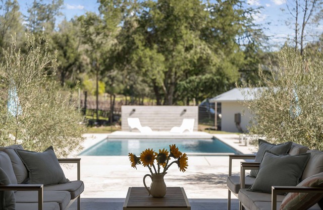 Stunning Howell Mountain Estate: 30-Day Minimum