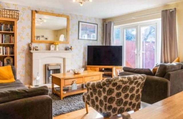 Stunning Large 4 Bedroom - Coventry