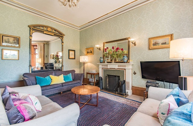 Stunning large family house overlooking Walmer Castle sleeping 16