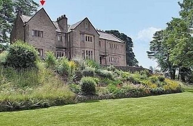 Stunning location with fantastic walking, mountain-biking, wildlife - and wifi.