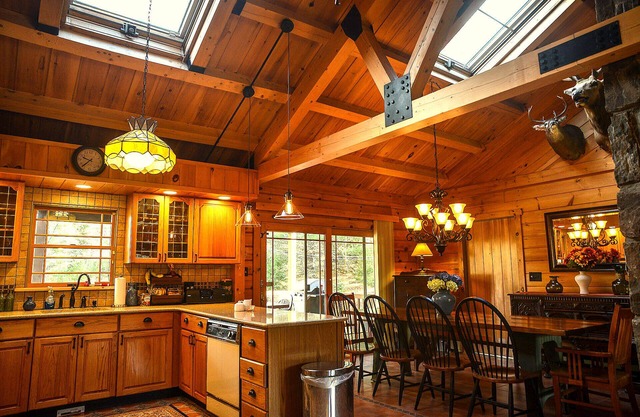 STUNNING LOG HOME Colgate Lake! Kayaks & SUP Included! Very Private!