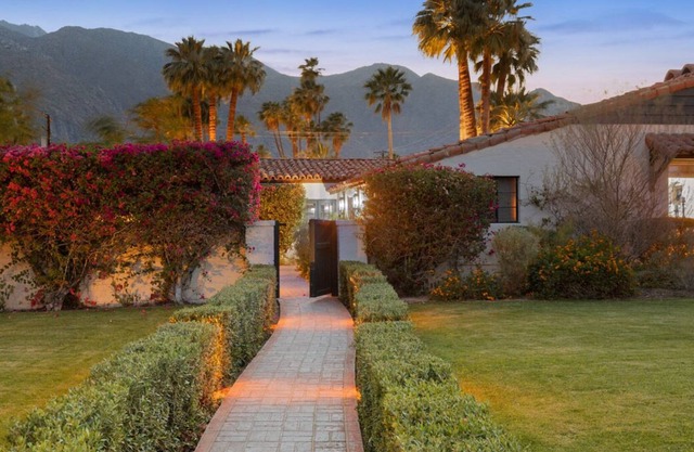 Stunning Luxury Home with 4-Bedrooms, Private Salt-Water Pool, & Spa