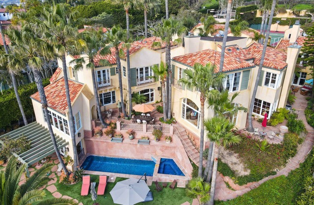 Stunning Malibu Oceanfront Estate w/2 Guesthouses, Pool, Tennis Court