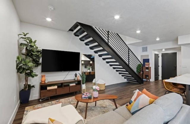 Stunning MidCentury Condo in SLC w/Parking