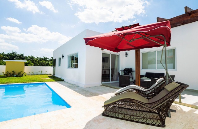 Stunning Modern Private Luxury Villa With Pool.n