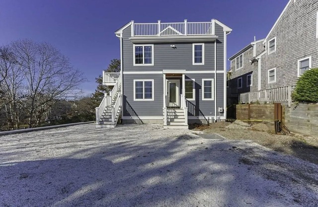 STUNNING NEW CONSTRUCTION CONDOMINIUM