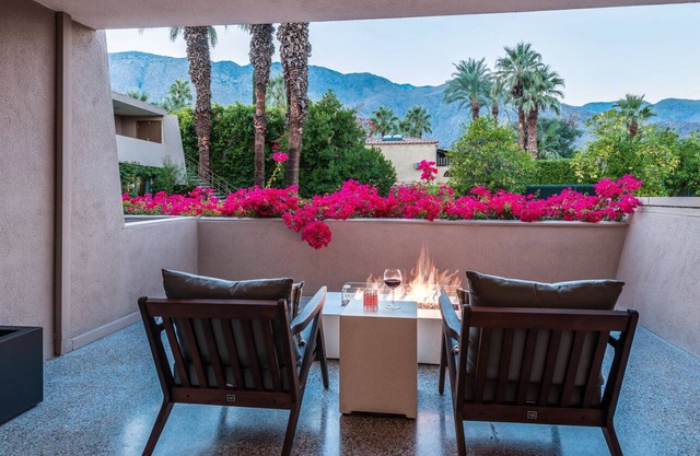 Stunning New Mid Century Condo in the heart of Las Palmas, Palm Springs