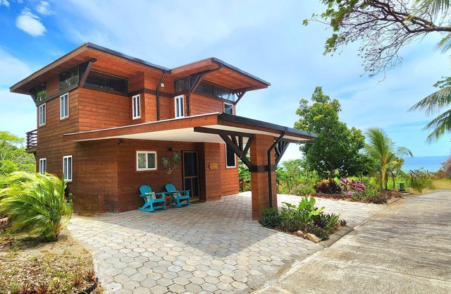 Stunning Ocean Views, Peaceful, Private Pool, Lush Natural Surroundings
