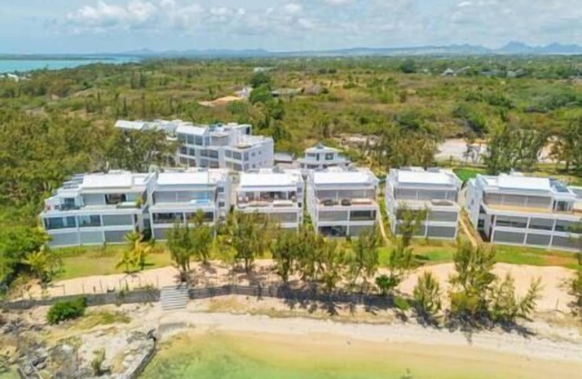 Stunning Penthouse facing the fine sandy beach.