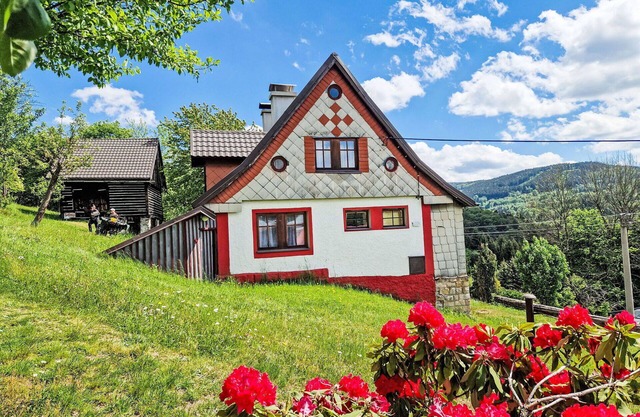 Stunning private villa for 9 people with WIFI, TV, terrace and parking