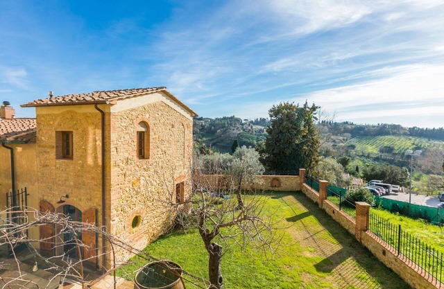 Stunning private villa for 3 people with WIFI, A/C, patio, panoramic view and parking