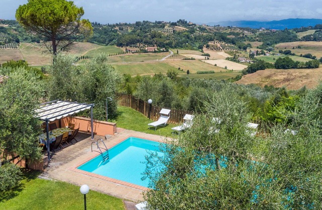 Stunning private villa for 8 people with private pool, A/C, WIFI, TV, terrace and parking