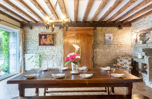 Stunning private villa for 8 people with WIFI, TV, pets allowed and parking