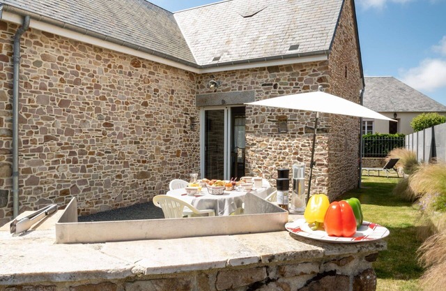 Stunning private villa for 4 people with WIFI, TV and pets allowed