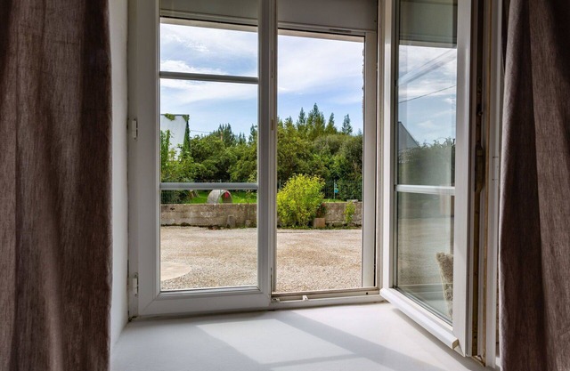 Stunning private villa for 4 people with WIFI, TV, pets allowed and parking