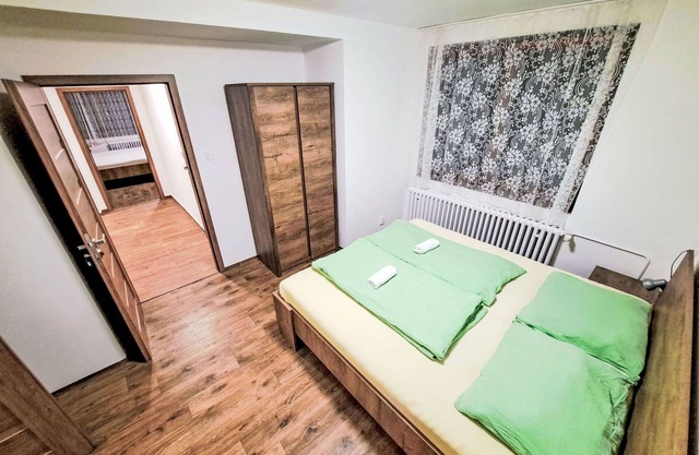 Stunning private villa for 22 people with WIFI, TV, terrace, pets allowed and parking