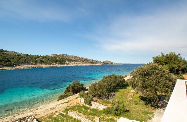 Stunning private villa for 8 guests with A/C, WIFI, TV, terrace, pets allowed and parking