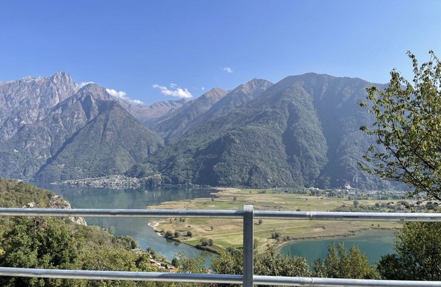 Stunning private villa for 8 guests with WIFI, TV, terrace, pets allowed and parking