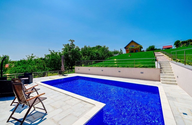 Stunning private villa with A/C, WIFI, private pool, TV, terrace, panoramic view and parking