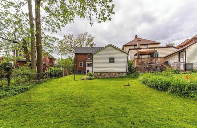 Stunning Riverside Retreat - Escape to Niagara