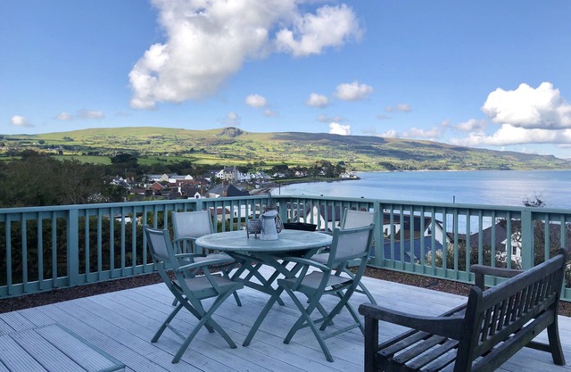 Stunning Seaview cottage, with 3 bedrooms