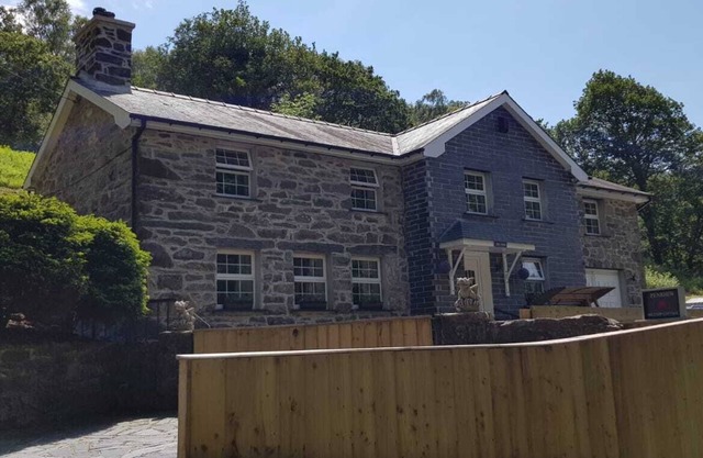 Stunning Self-Catering Property on the Edge of the Snowdonia National Park