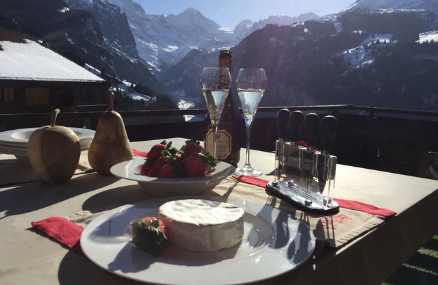 Stunning ski & walking chalet with best views in Wengen