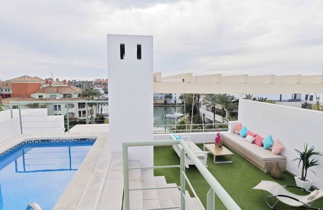 Stunning Sotogrande Marina Penthouse With Private Rooftop Pool.