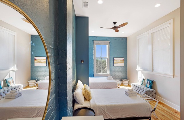 Stunning, Spacious, Stylish Loft off of Broughton Street by Lucky Savannah