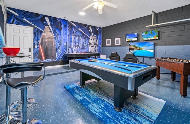 Stunning Sweeping views w/ fantastic game room