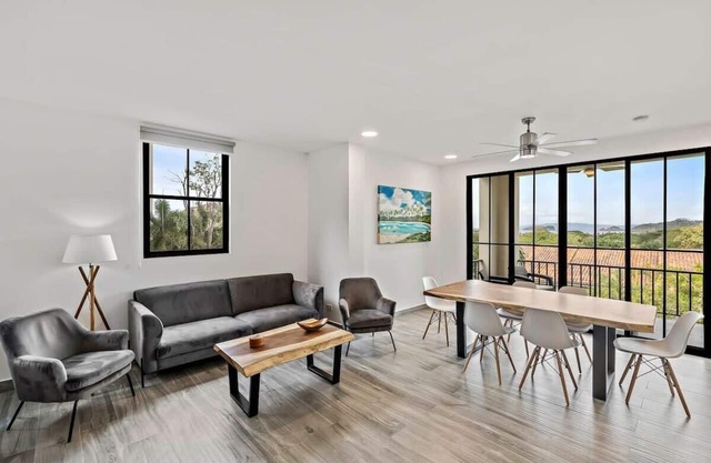 Stunning Top-Floor Condo w/Sweeping Ocean & Mountain Views & Beach Club