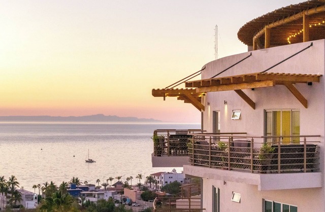 Stunning top-floor Condo with city and ocean views that take your breath away