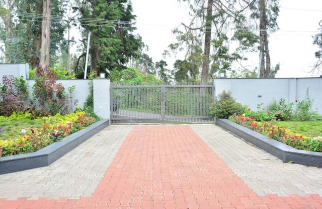 Stunning View & Modern Amenities-H2
