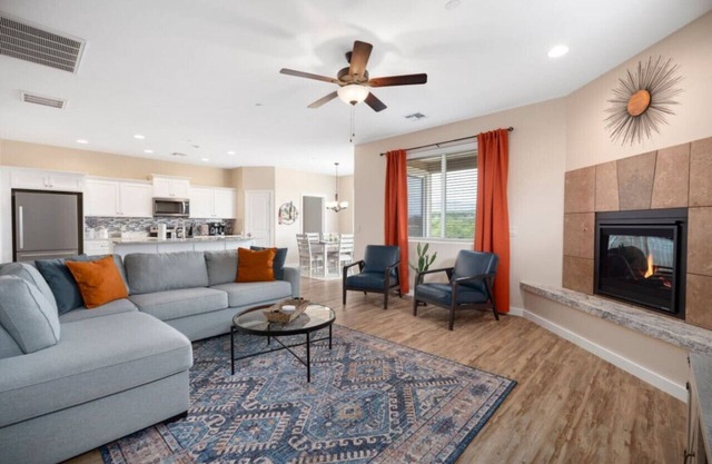 Stunning Views + Hot Tub + Location! 3 bed/3 bath