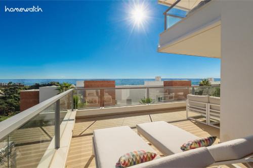 Stunning views of mountains, sea, golf and lake