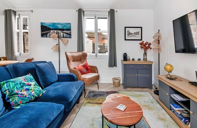 Stunning villa for 2 people with WIFI, pets allowed and parking
