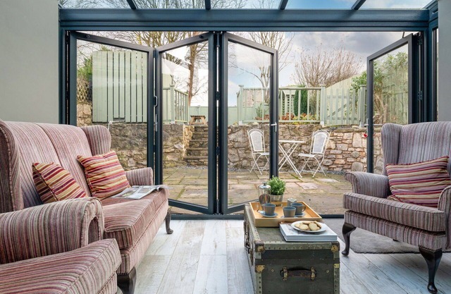 Stunning villa for 6 people with WIFI, TV, pets allowed and parking