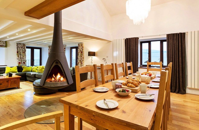 Stunning villa for 10 people with WIFI and TV