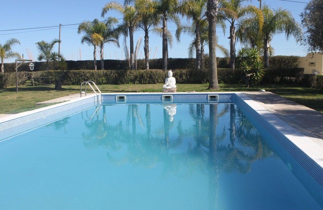 Stunning villa for 6 guests with A/C, WIFI, pool, TV, terrace and parking