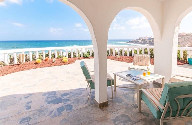 Stunning Villa on the Beach with Sea Views, Private Pool & Wi-Fi