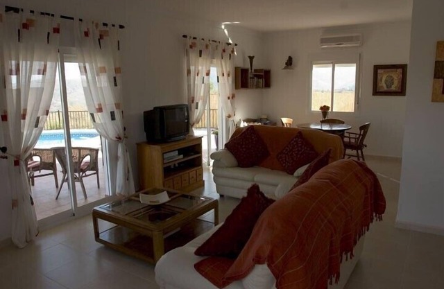 Stunning Villa with Breathtaking Views of Mountains and Sea