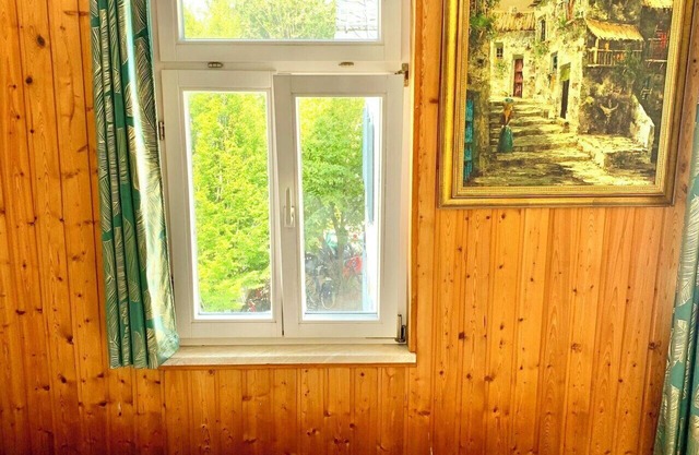 Stylish vacation apartment in old town, close to castle park and city center