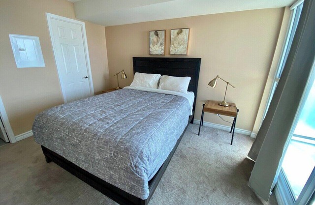 Stylish 1 Bedroom Condo with Unobstructed CN Tower View
