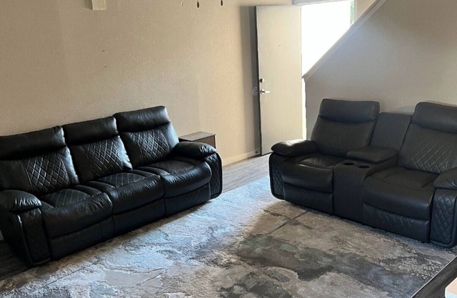 Stylish 1-Bedroom + Loft in the Heart of Dallas – Central & Cozy Escape!